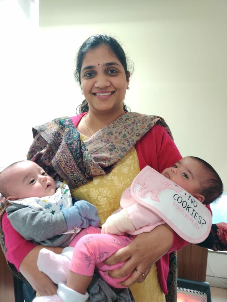 Dr Reena GUpta With Twins Baby